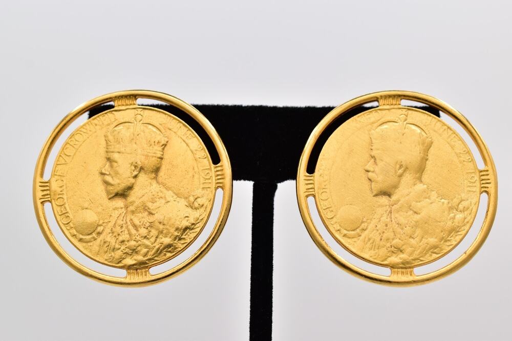 Ben-Amun Vintage Gold Coin Medallion Clip On Earrings Designer Signed 80s BinAI